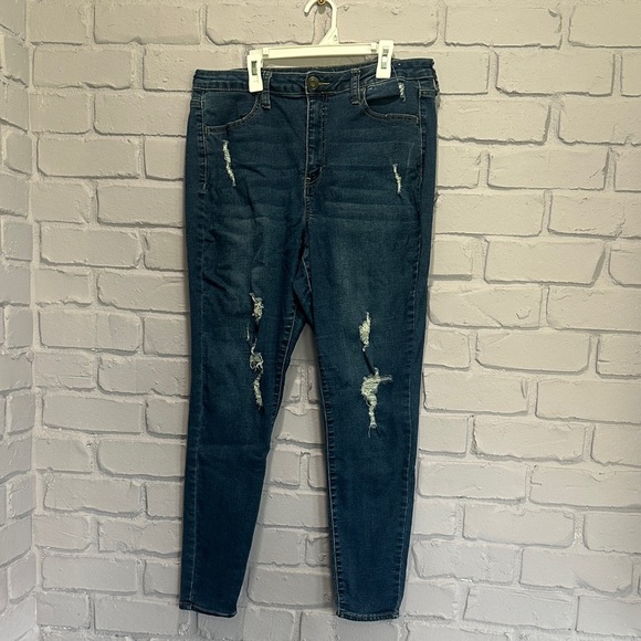 NWOT Distressed Blue Women's Jeans size 17 - Picture 6 of 6